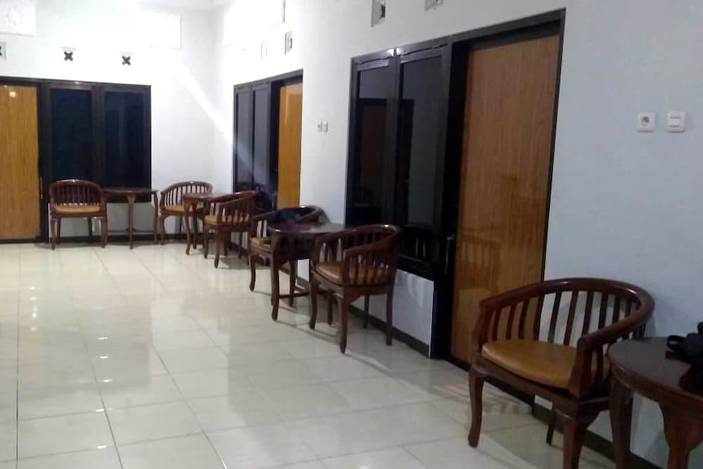 Homestay Villa Diva Tambi