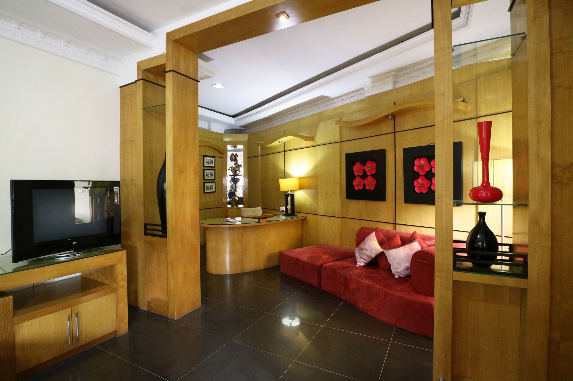Adya Nalendra Boutique Hotel