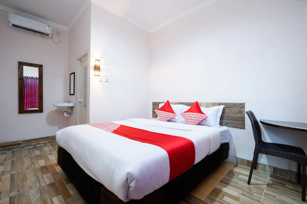 Art Guest House Syariah by OYO Rooms