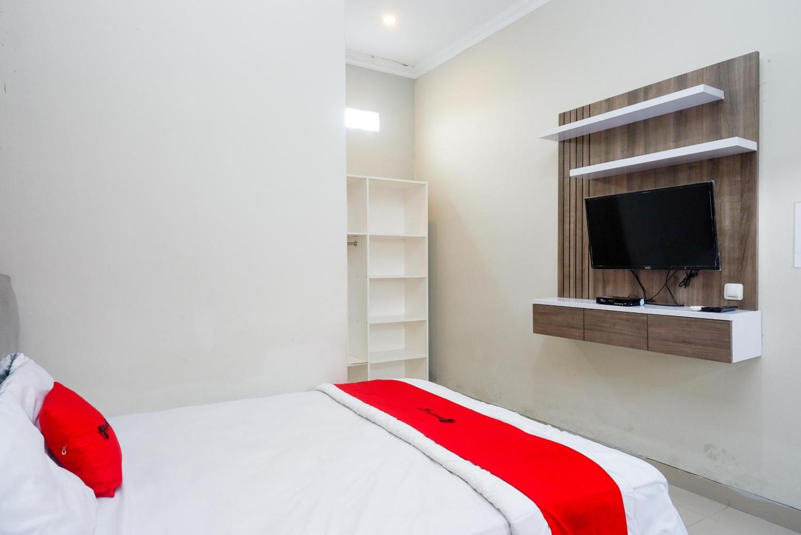 Berlian Homestay Wirobrajan by Reddoors