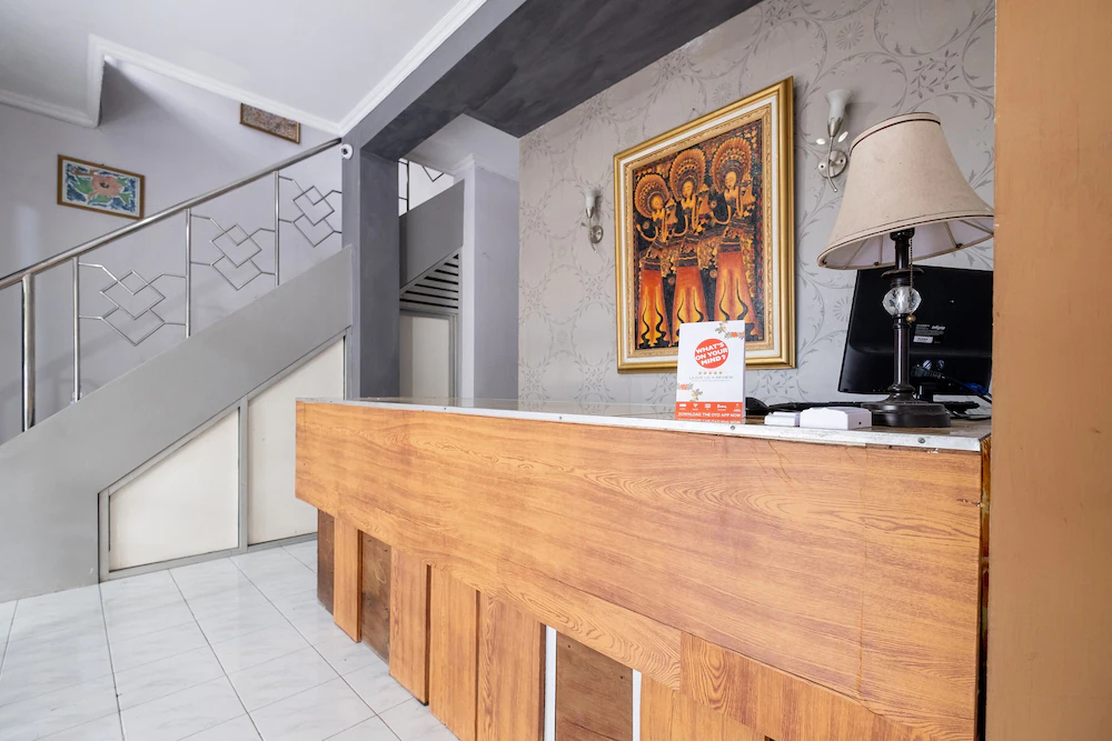 Crown Residence by OYO Rooms