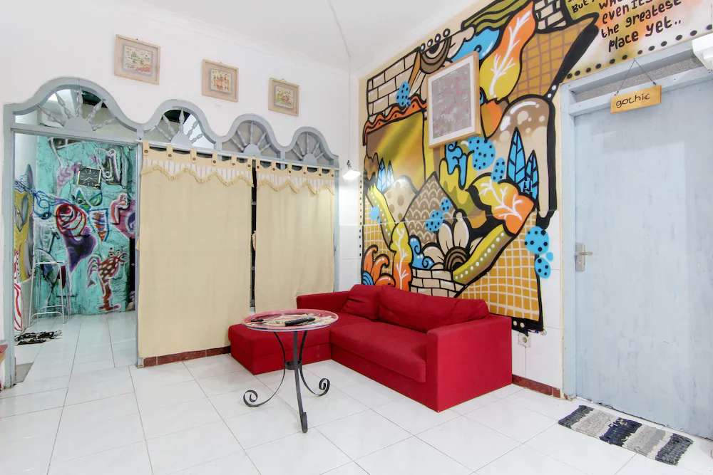 De'Oplet Homestay & Gallery