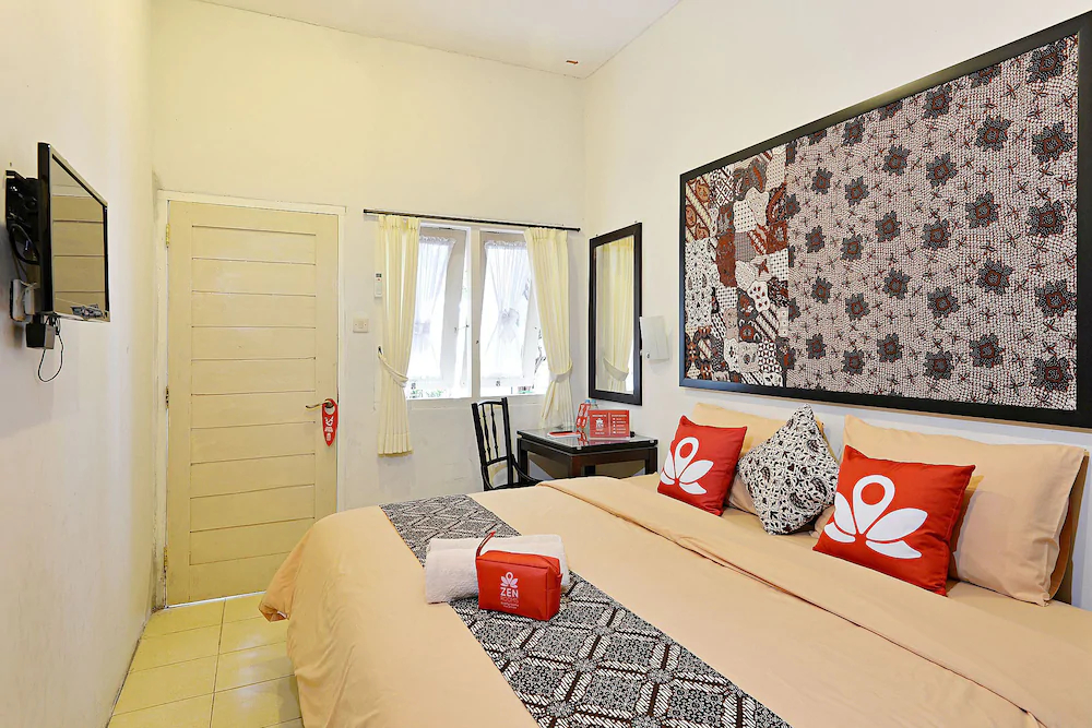 Dhaup Guest House by ZEN Rooms