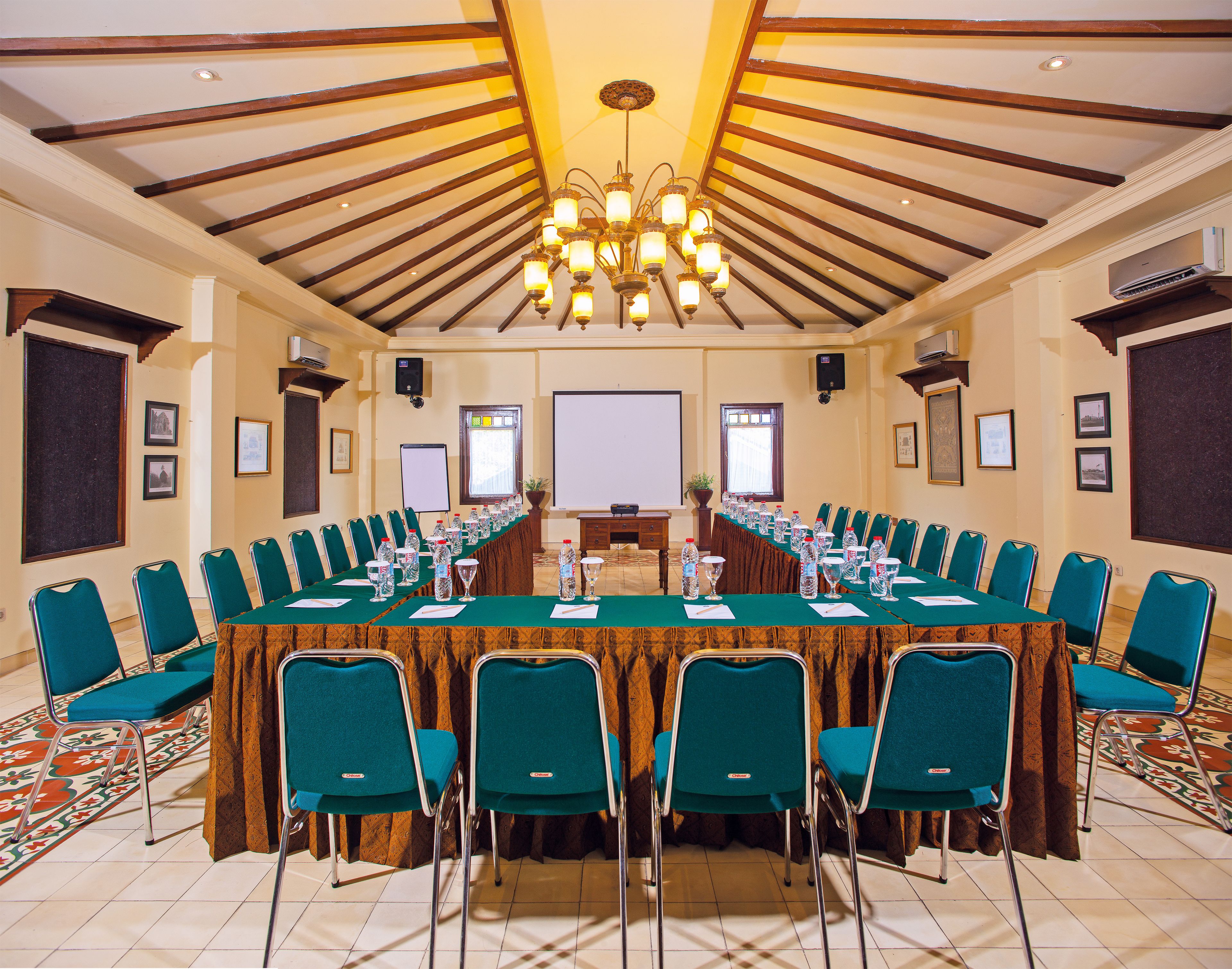 Duta Garden Hotel & Boutique Villa