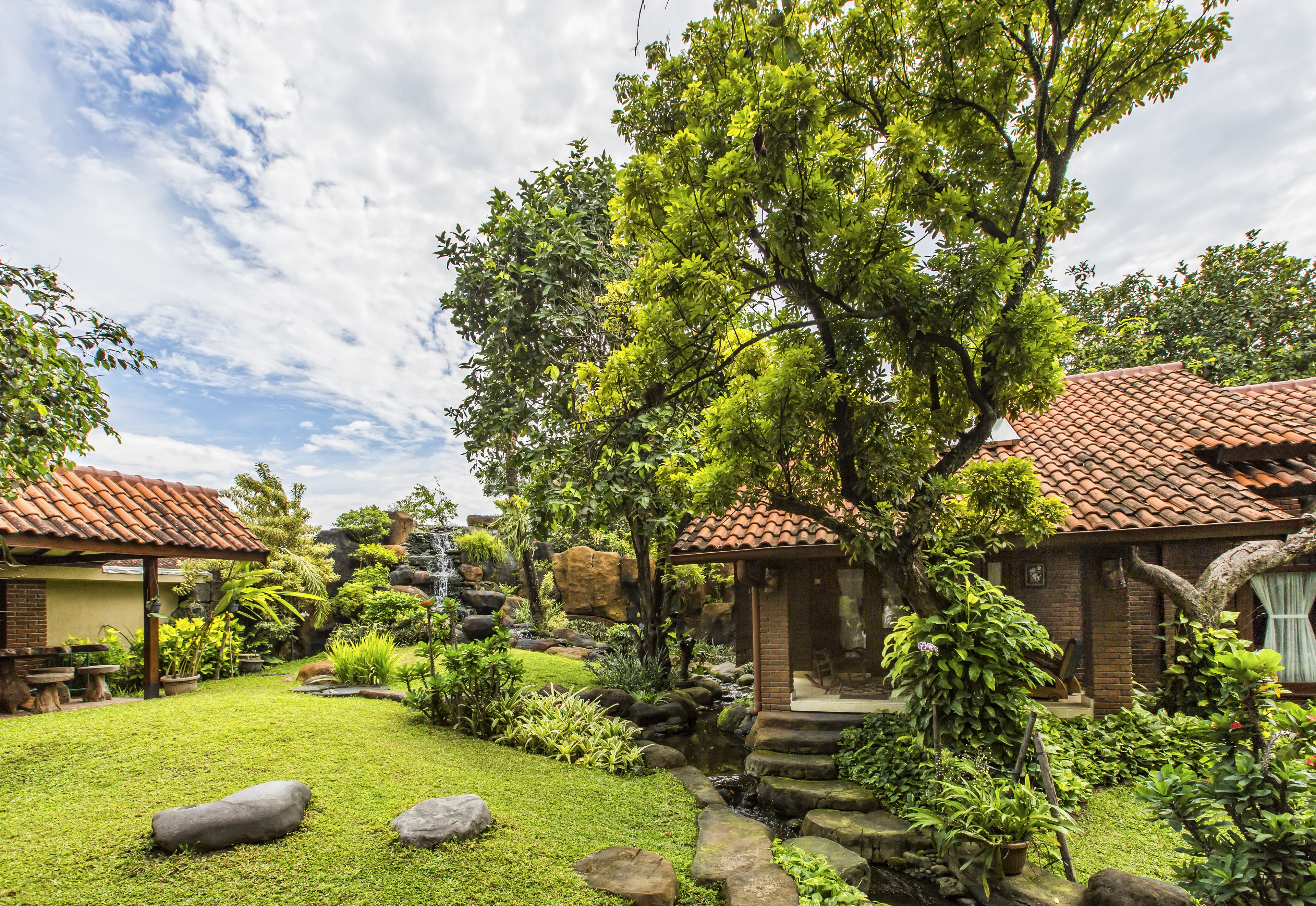 Duta Garden Hotel & Boutique Villa
