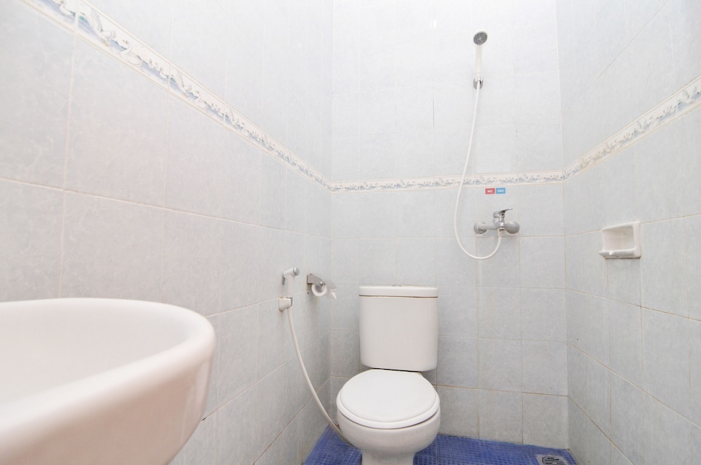 Gloria Amanda Hotel by Airy Rooms