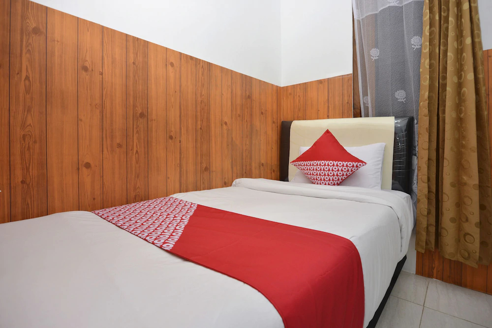 Golden Inn 2 by OYO Rooms