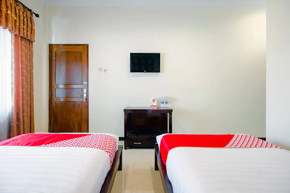 OYO 1650 Griya Joglo Homestay