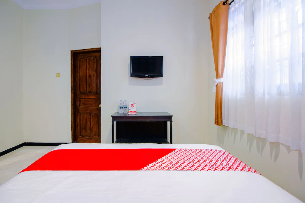 OYO 1650 Griya Joglo Homestay