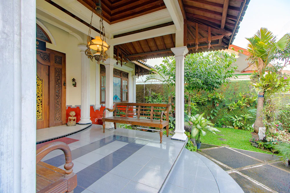 OYO 1650 Griya Joglo Homestay