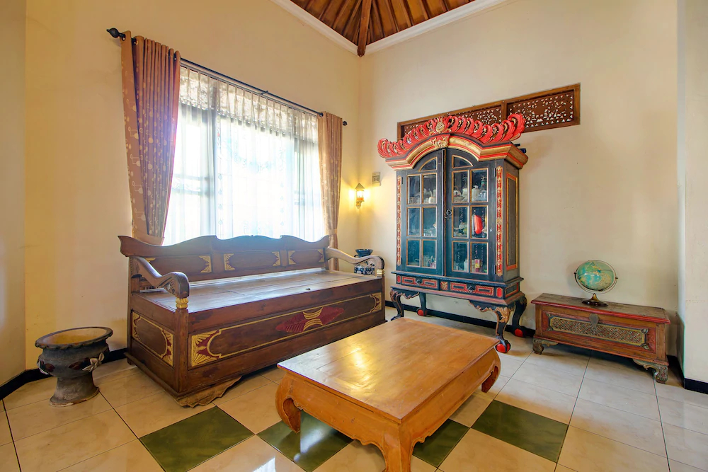 OYO 1650 Griya Joglo Homestay
