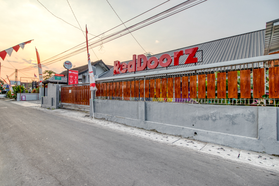 Home Addicts by Reddoorz