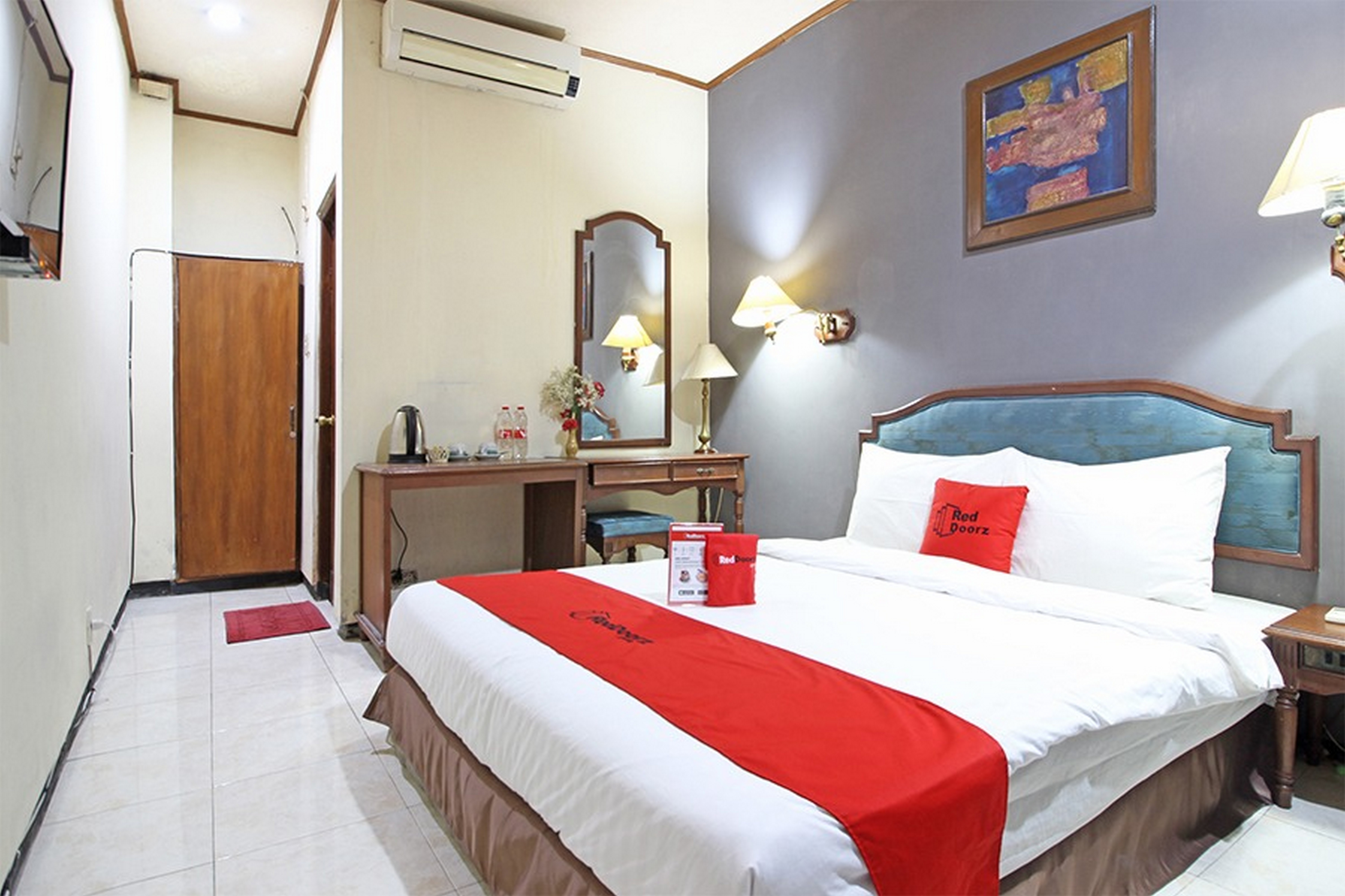 RedDoorz near Malioboro Tugu Station Jogja 2