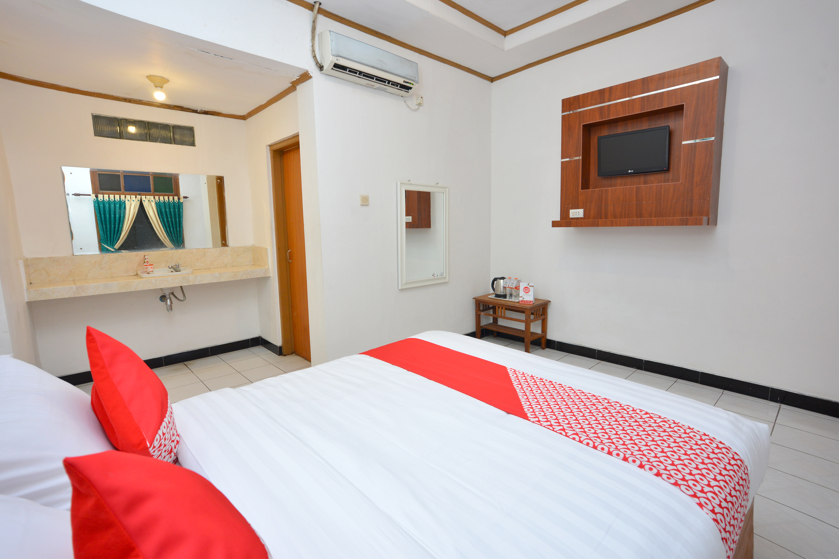 Hotel Bhinneka By OYO Rooms