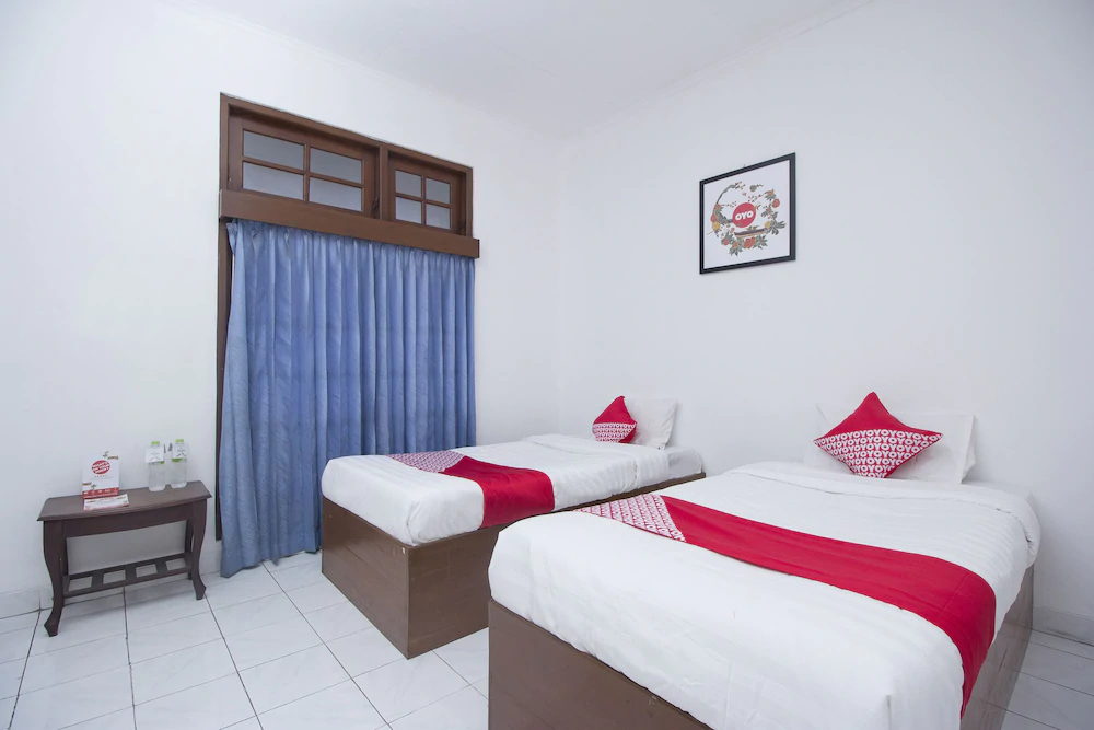 Hotel Dewi Sri by OYO Rooms