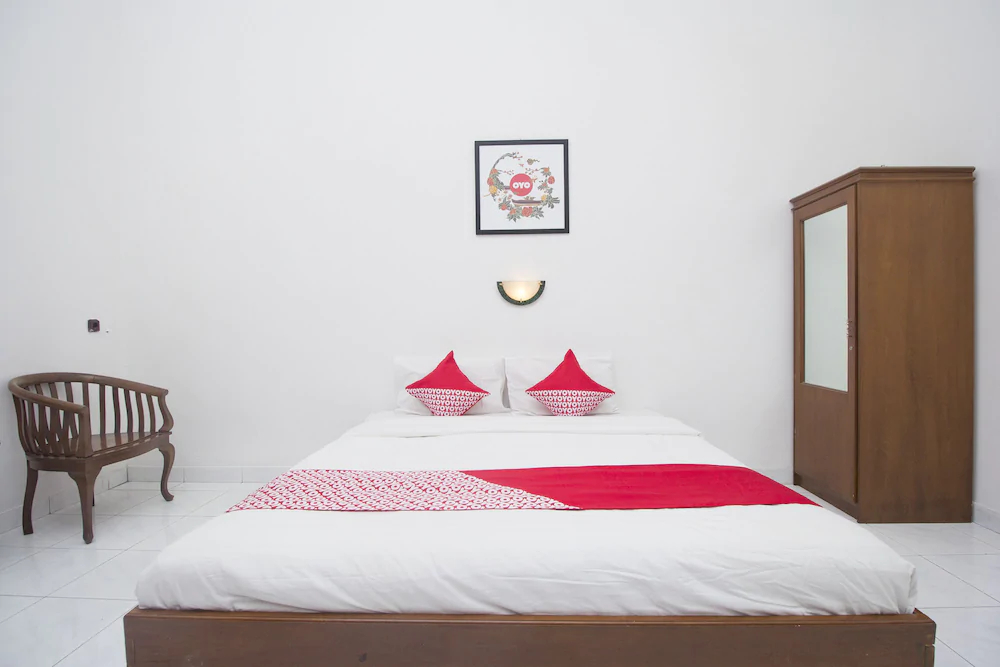 Hotel Dewi Sri by OYO Rooms