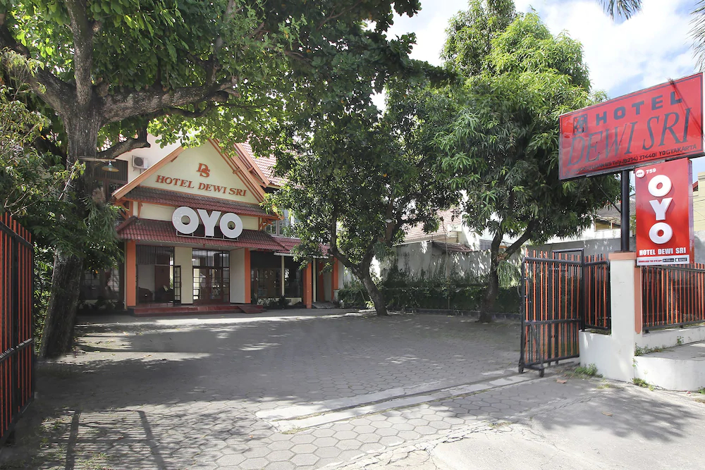Hotel Dewi Sri by OYO Rooms