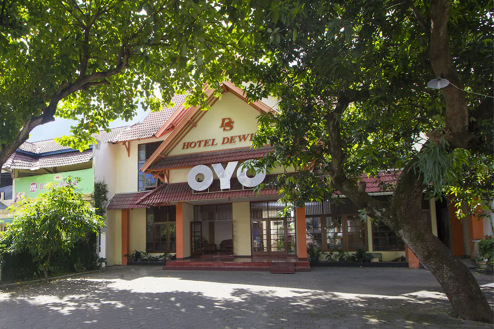 Hotel Dewi Sri by OYO Rooms