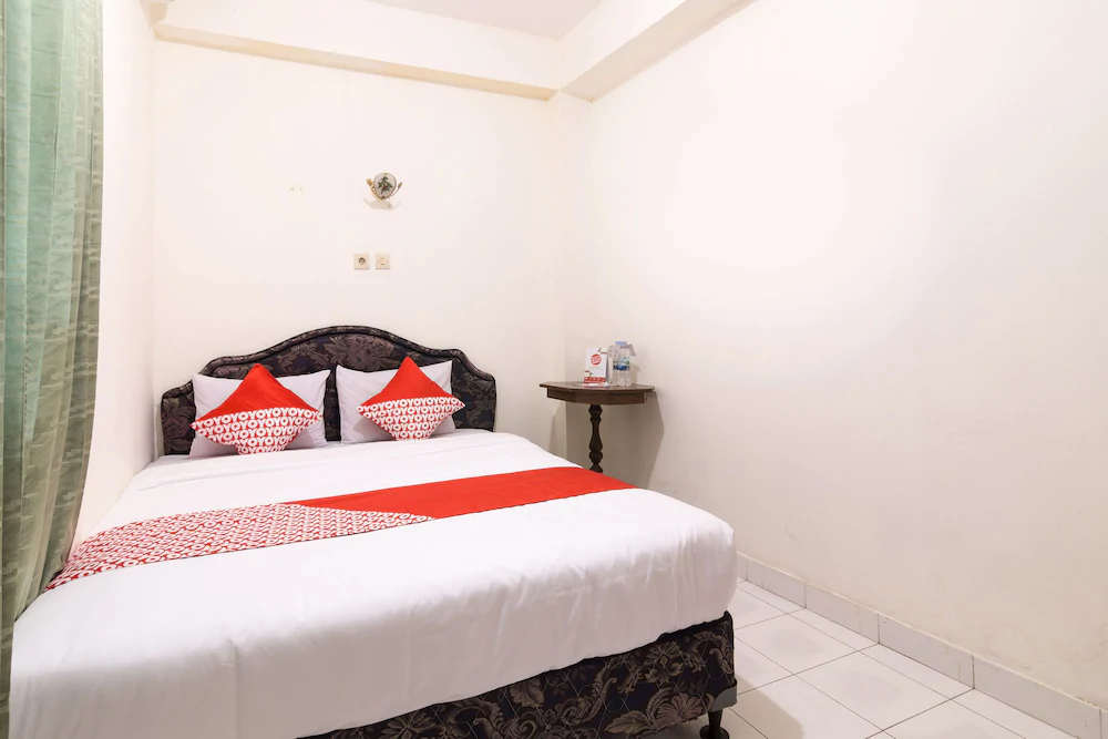 Hotel Prayogo III by OYO Rooms