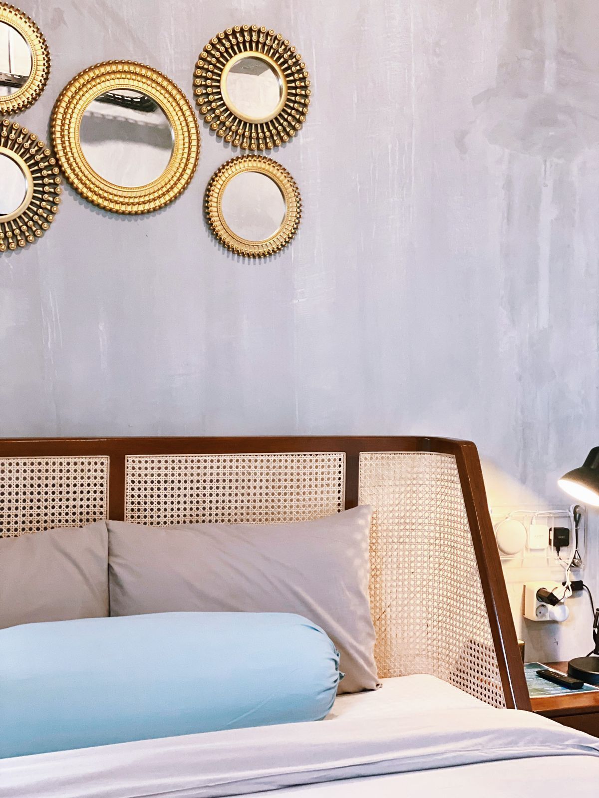 Ketuk Pintu by Turu Kene