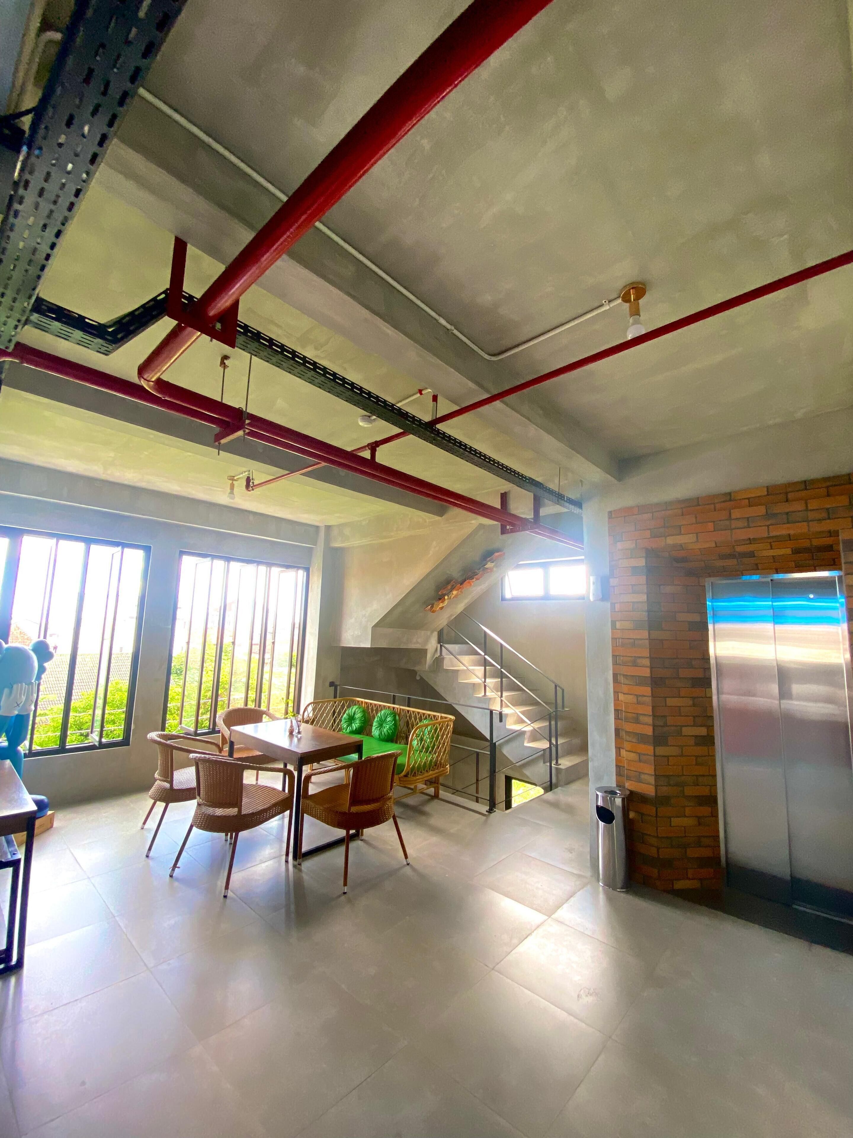 Ketuk Pintu by Turu Kene