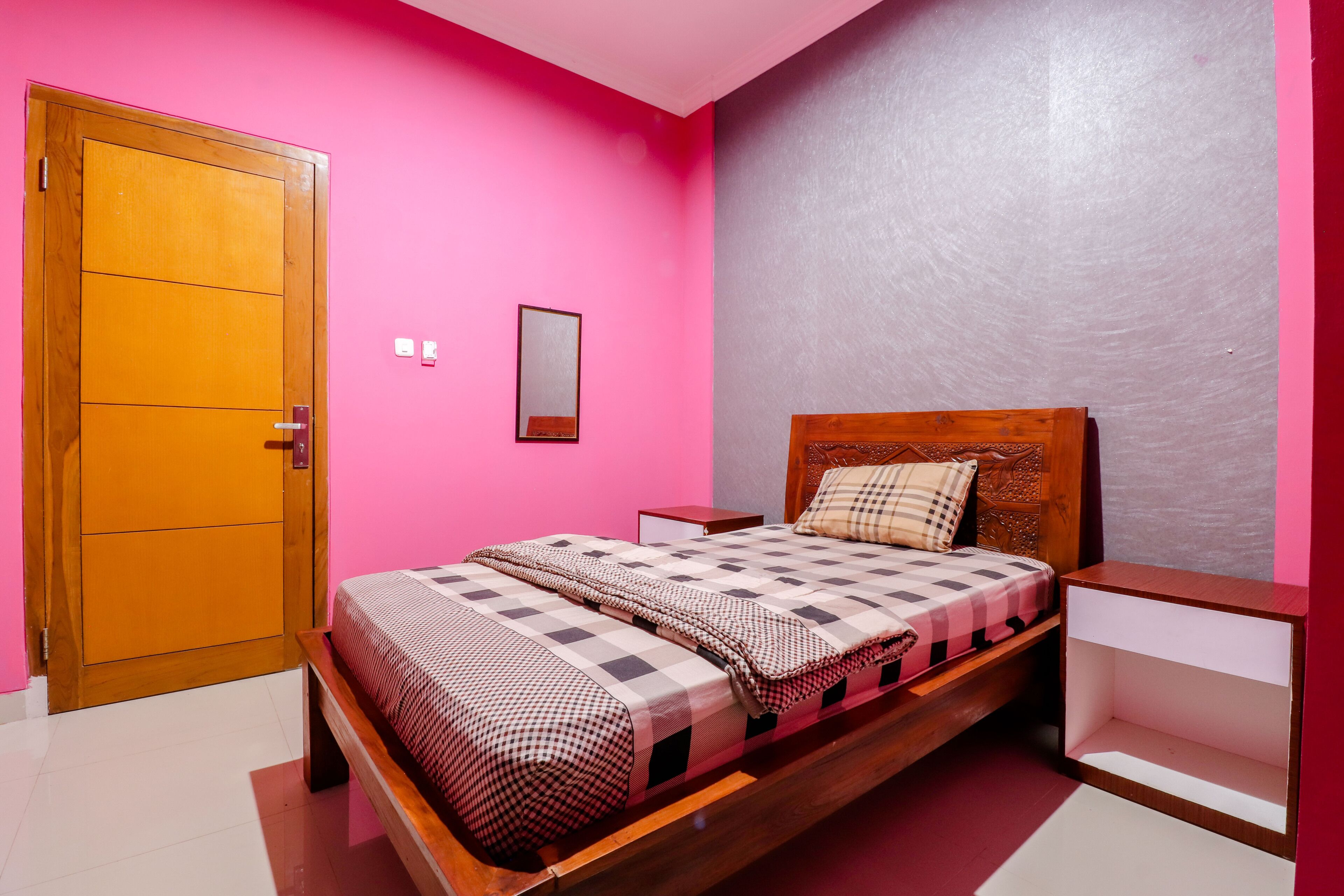 Khatarina Female Residence