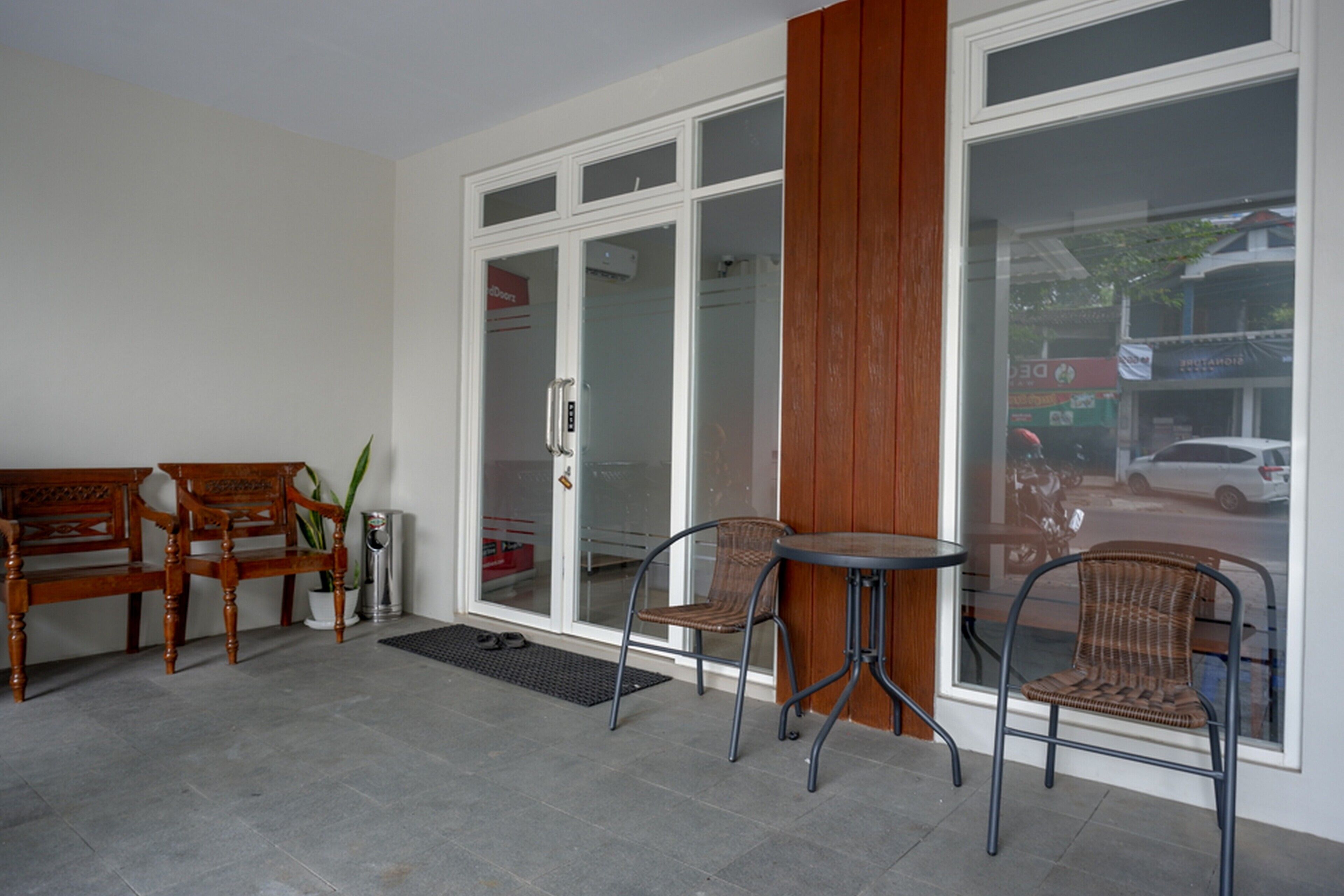 Kurnia Guest House by RedDoorz