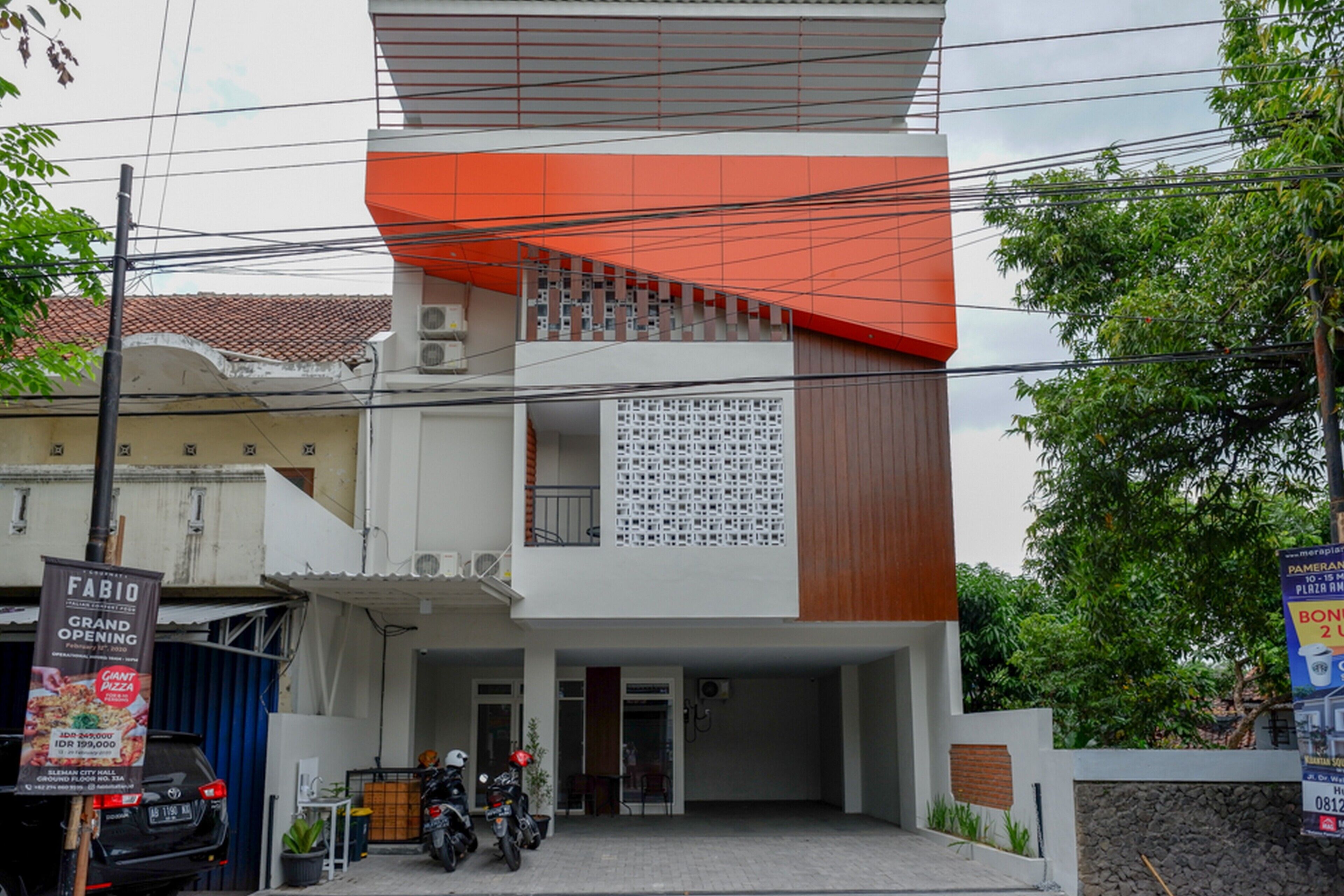 Kurnia Guest House by RedDoorz