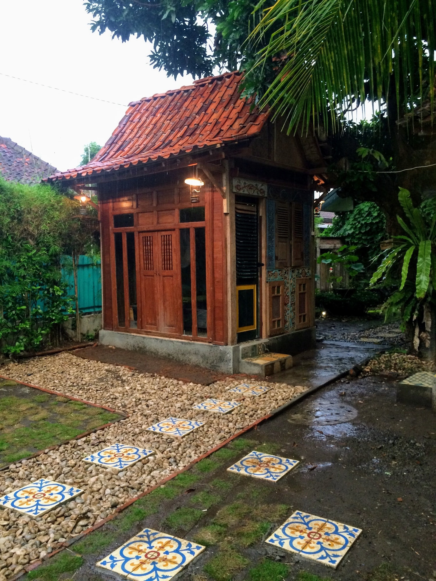 Mango Tree Dipudjo Homestay