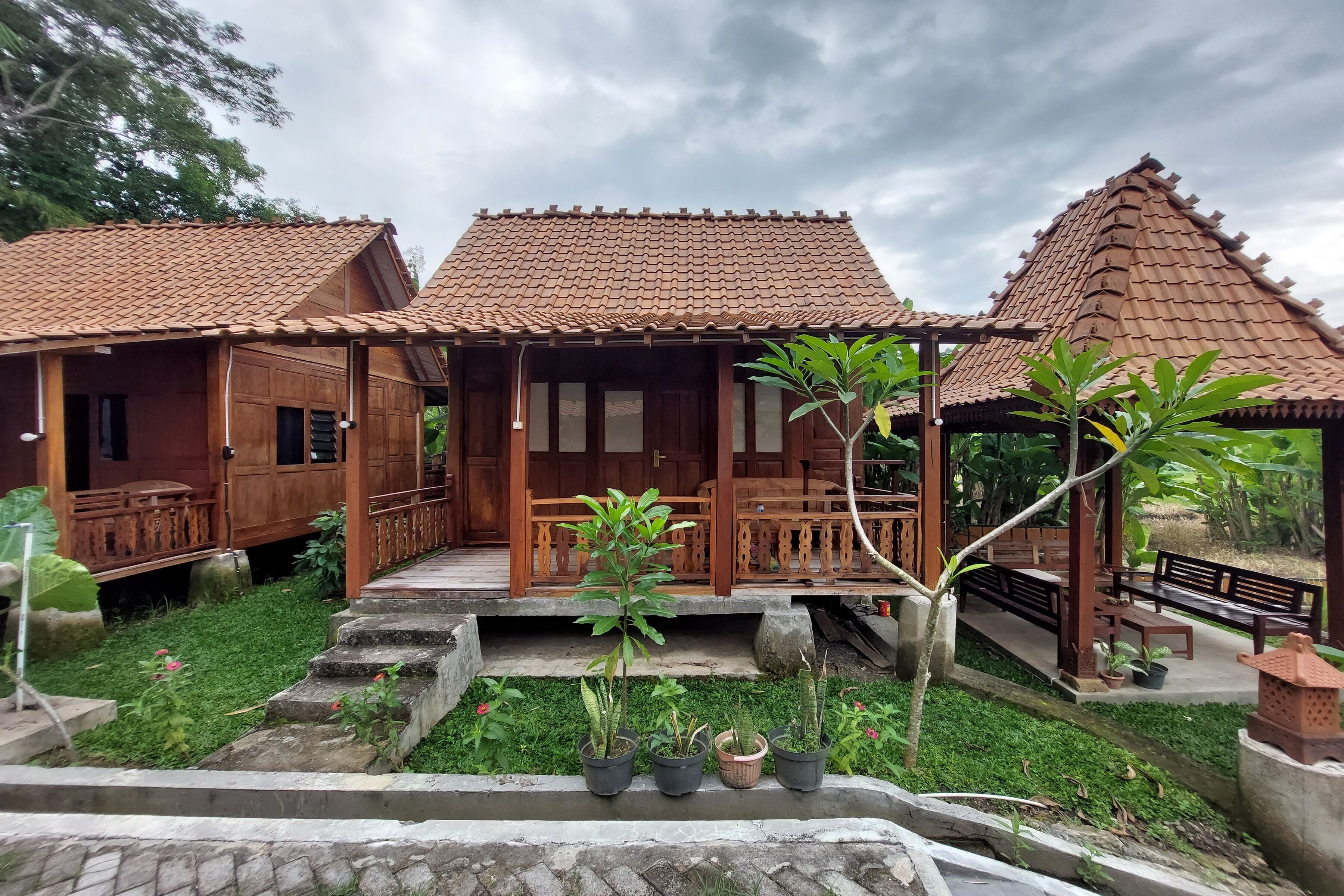 Mbok Niem Cafe And Cottage