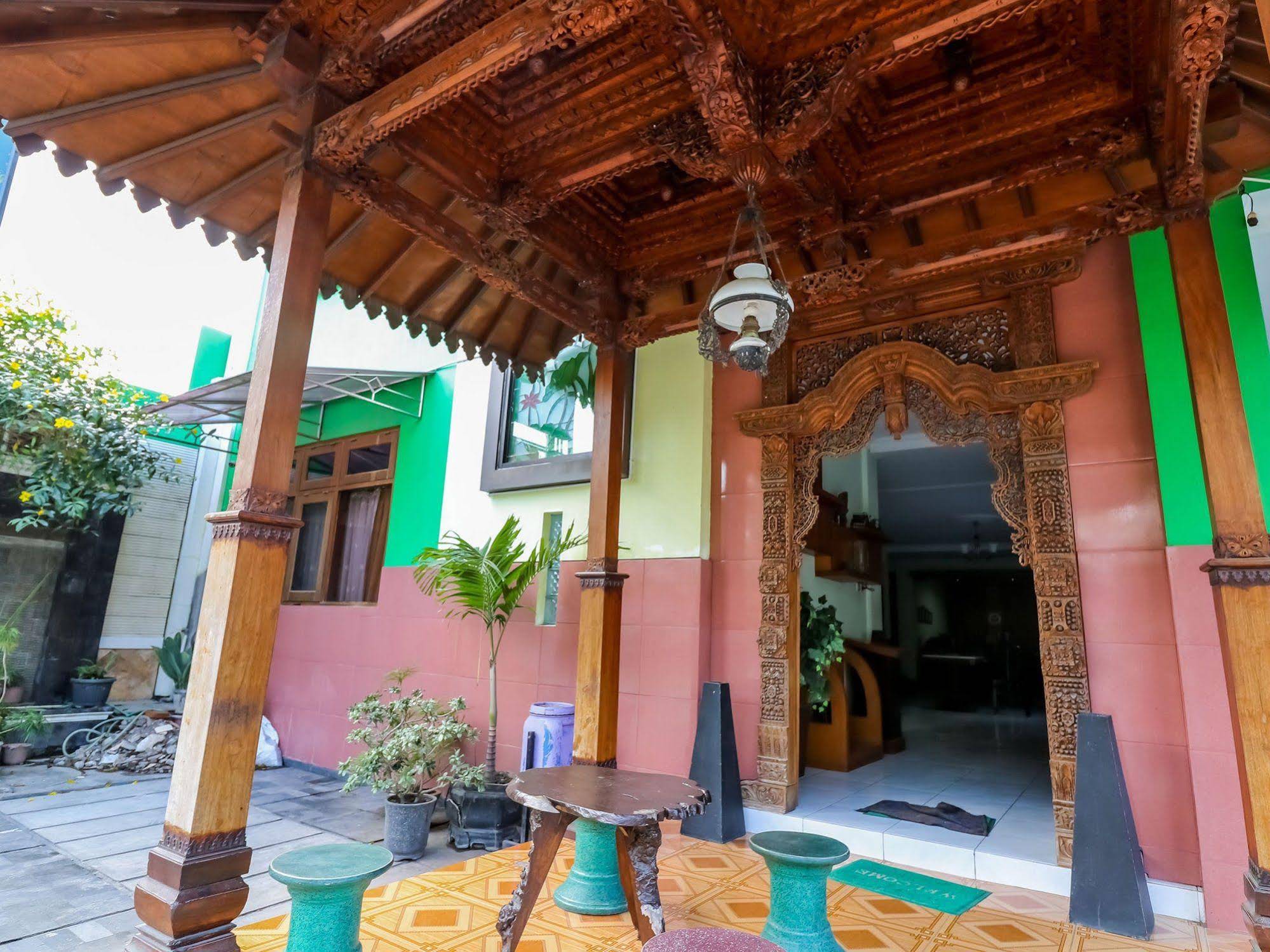 Ndalem Mantrijeron Hotel by NIDA Rooms