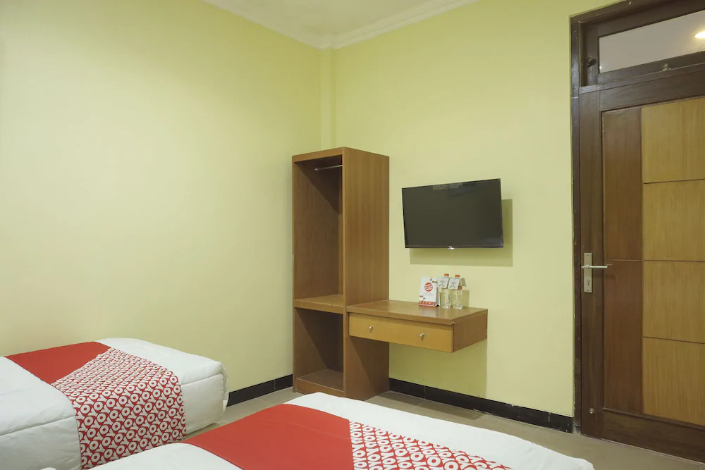 Ndalem Mantrijeron Hotel by OYO Rooms