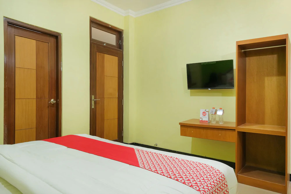 Ndalem Mantrijeron Hotel by OYO Rooms