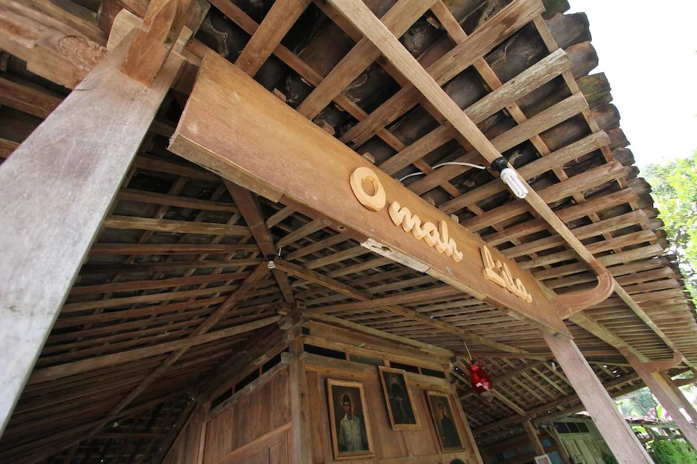 Omah Lila by The Grand Java