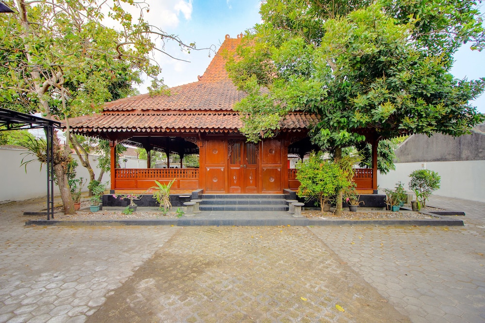 OYO 1473 Omah Tentrem Syariah