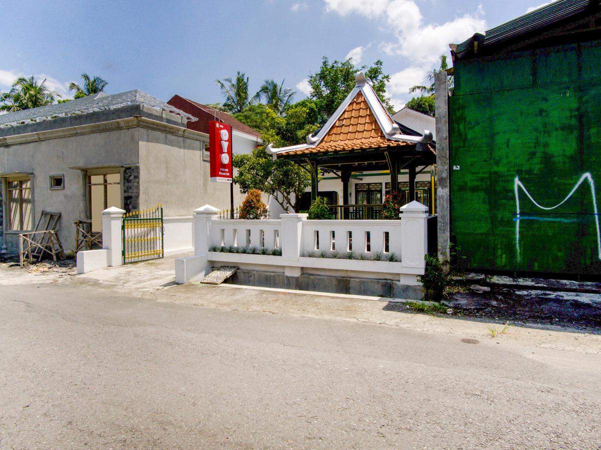 OYO 3301 Pondok Eyang Obi