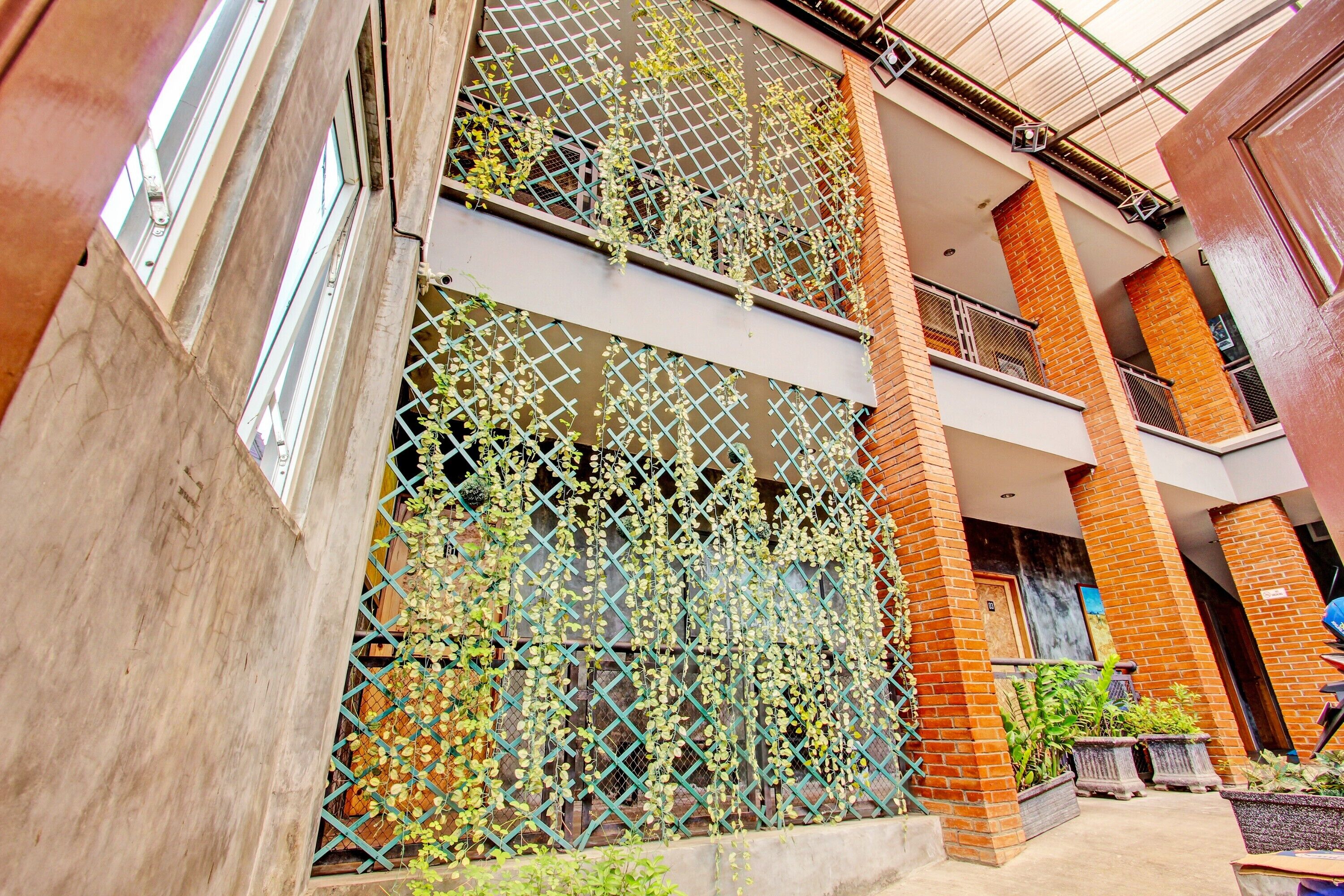 Penak Malioboro Bunk Bed By OYO