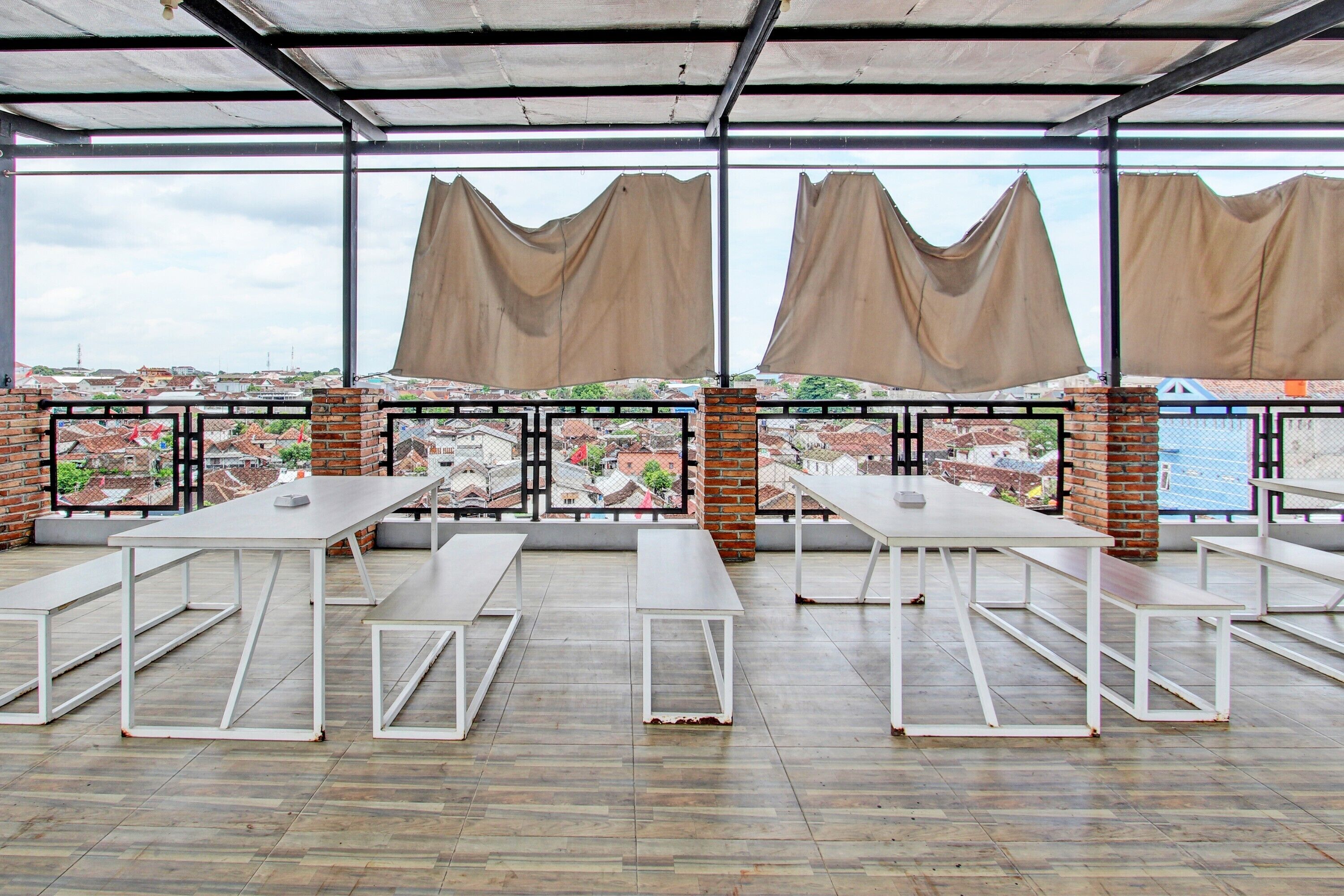 Penak Malioboro Bunk Bed By OYO