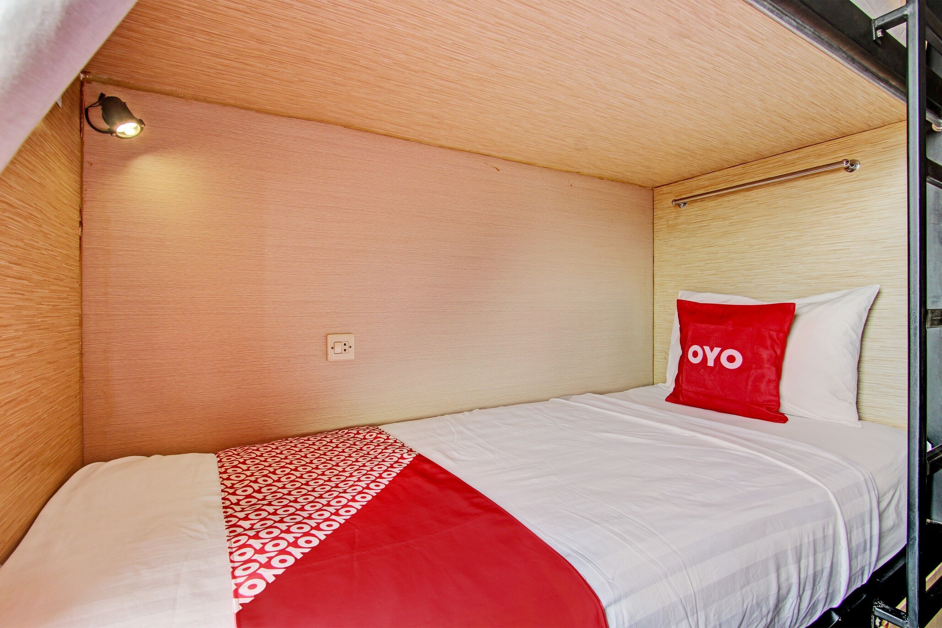 Penak Malioboro Bunk Bed By OYO