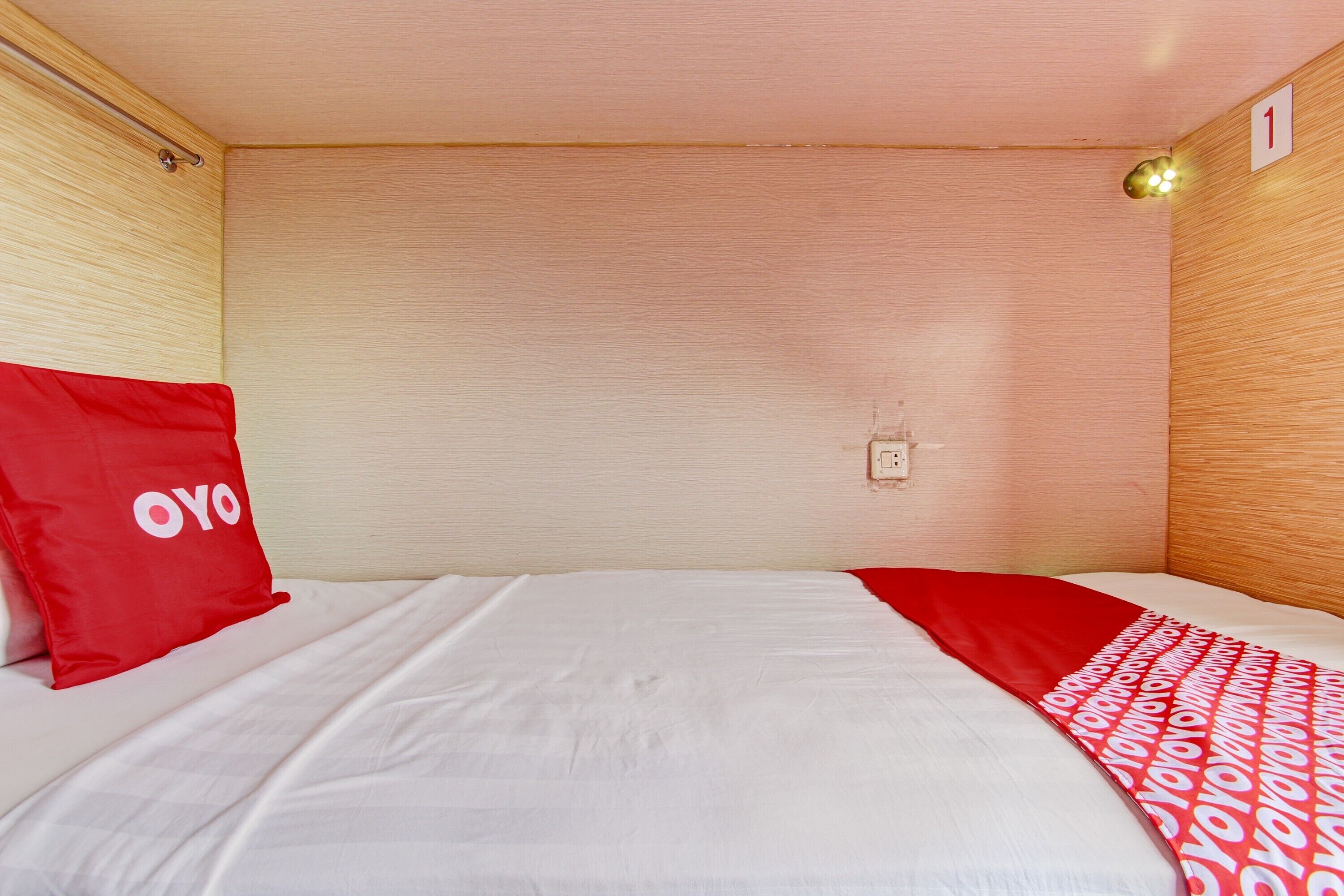 Penak Malioboro Bunk Bed By OYO