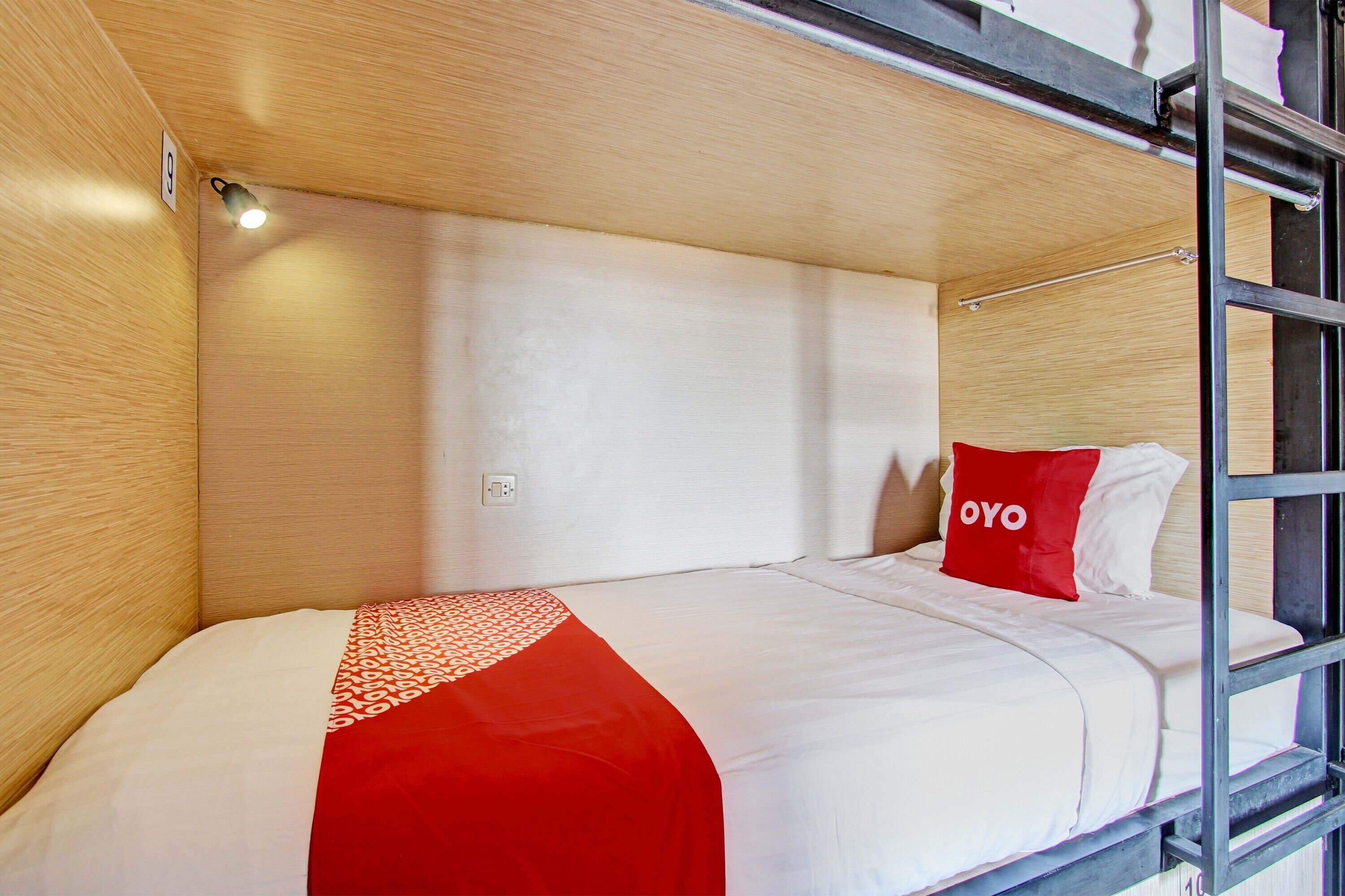 Penak Malioboro Bunk Bed By OYO