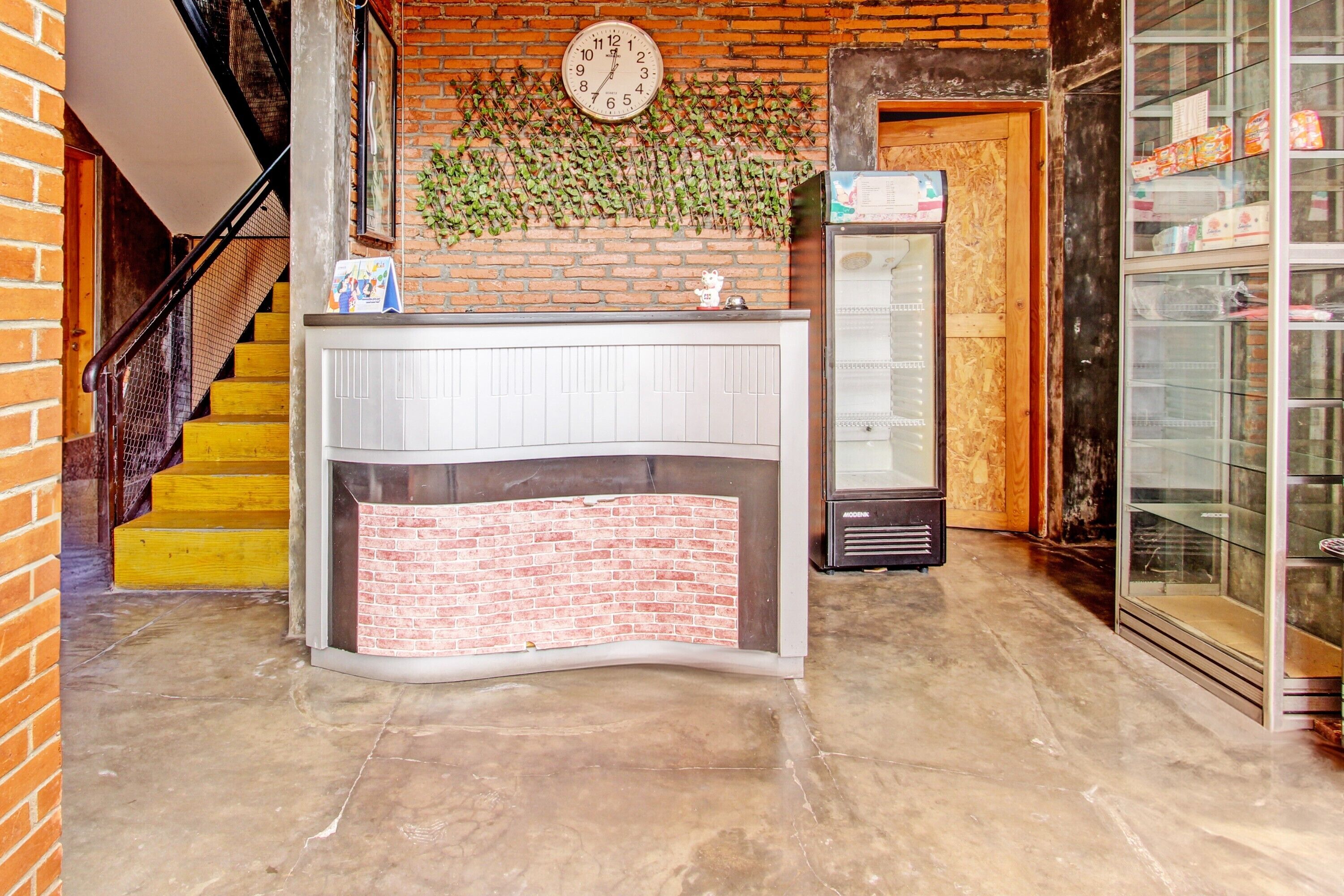 Penak Malioboro Bunk Bed By OYO