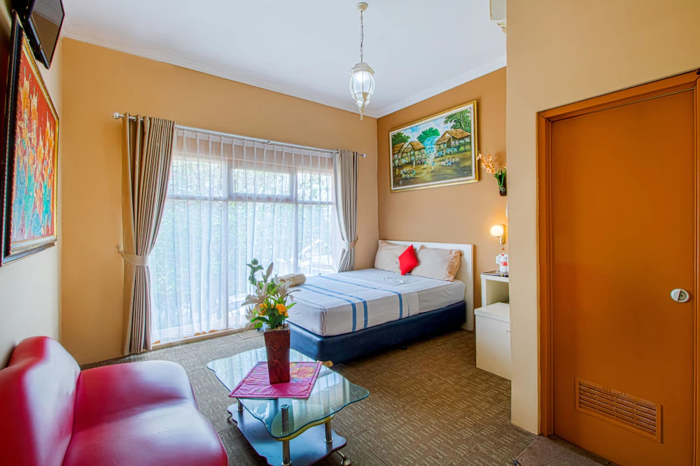 Puri Singgasana Ambarukmo