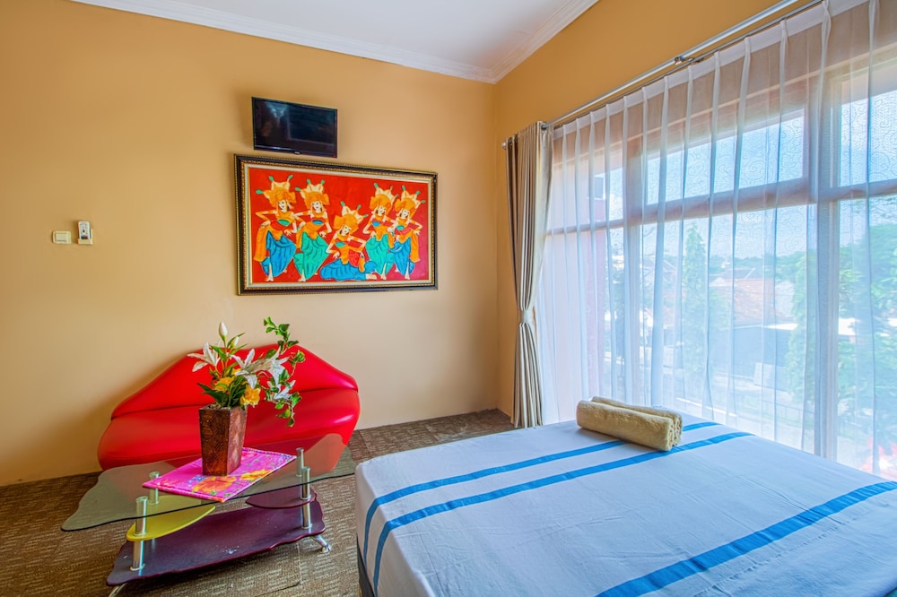 Puri Singgasana Ambarukmo