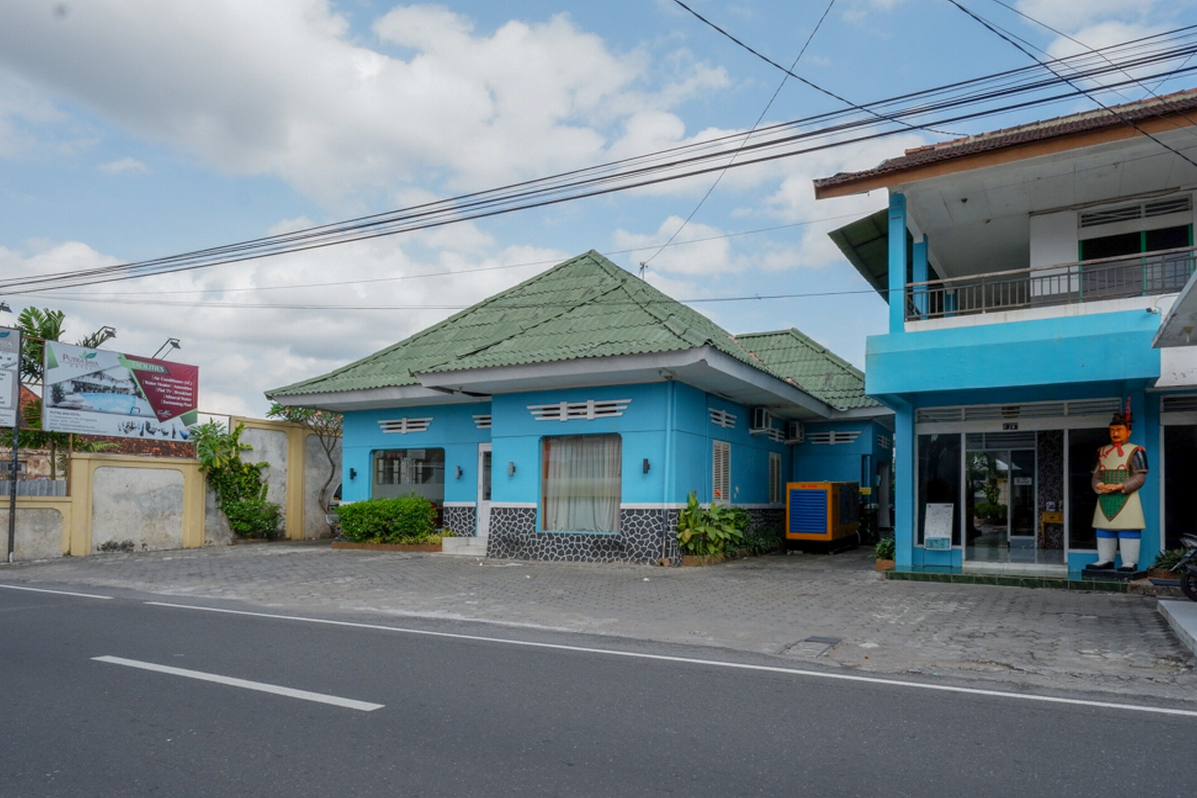 Putra Jaya Hotel by RedDoorz