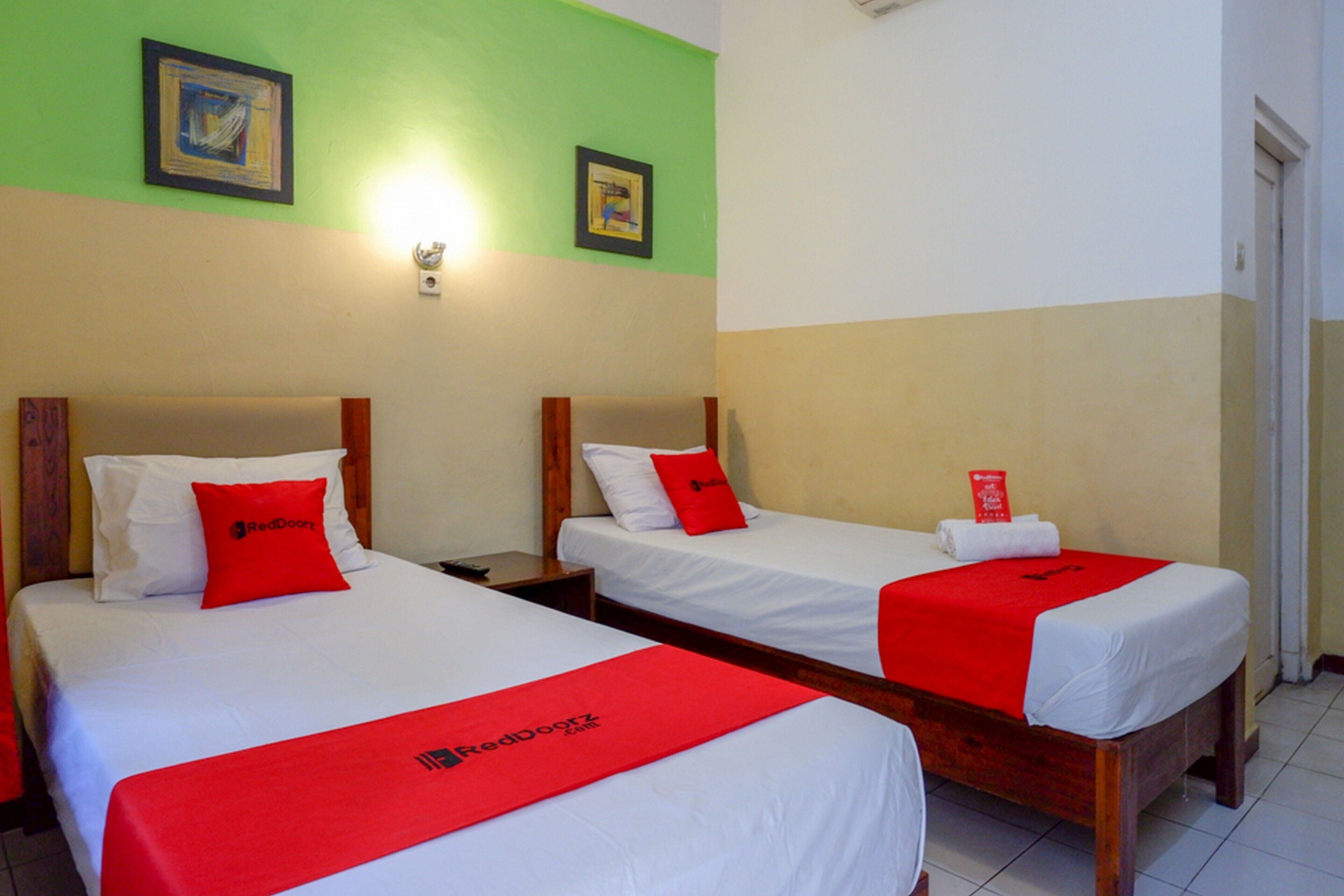 Putra Jaya Hotel by RedDoorz