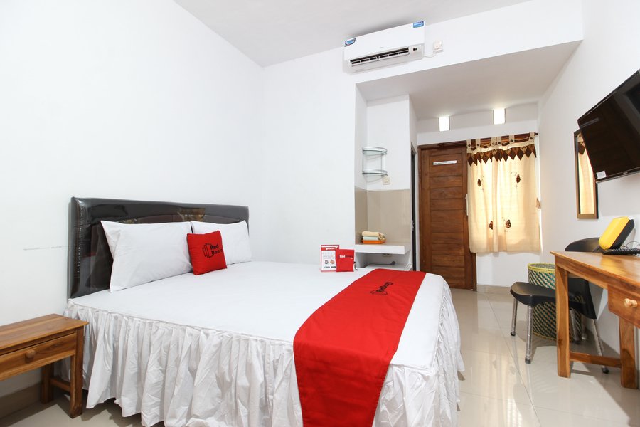 RedDoorz Near Gembira Loka Zoo