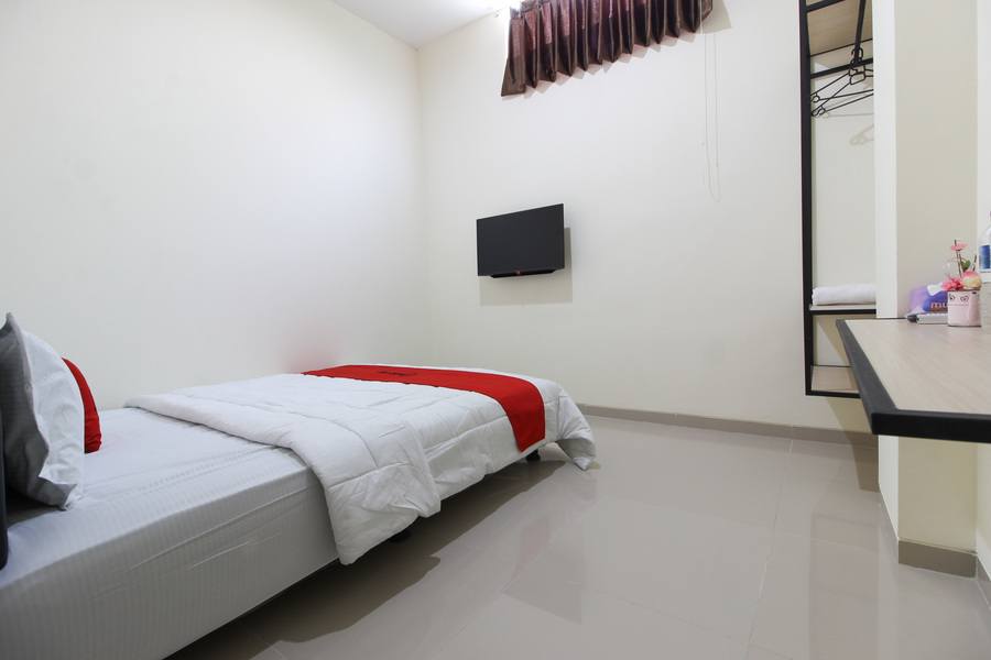 RedDoorz Near Malioboro Mall 2