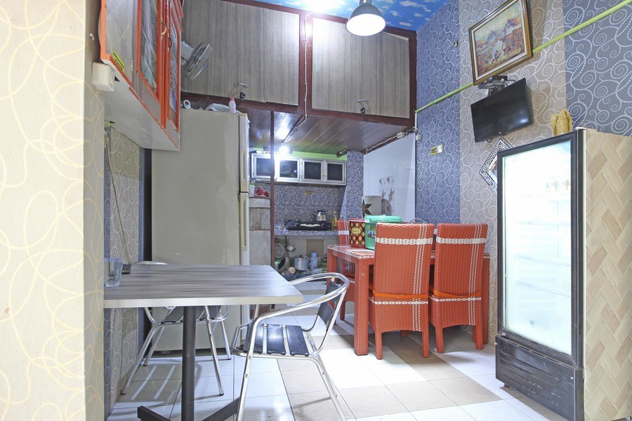 RedDoorz Near Perumnas Seturan