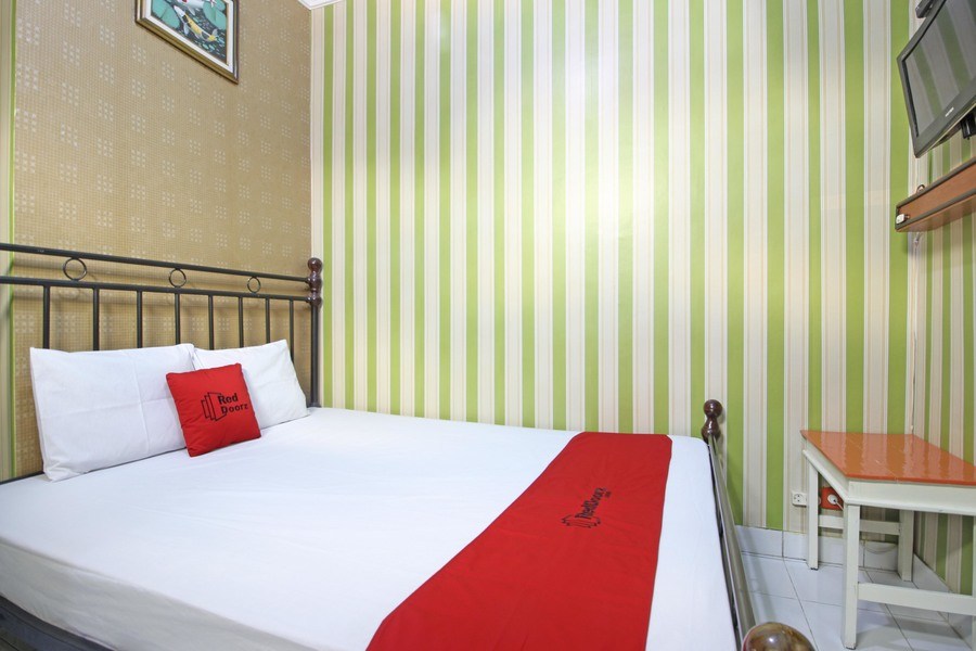 RedDoorz Near Perumnas Seturan